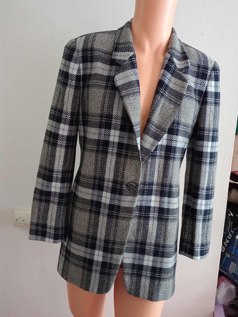 Relaxed Plaid Wool Blend Blazer  by Jones New York 6